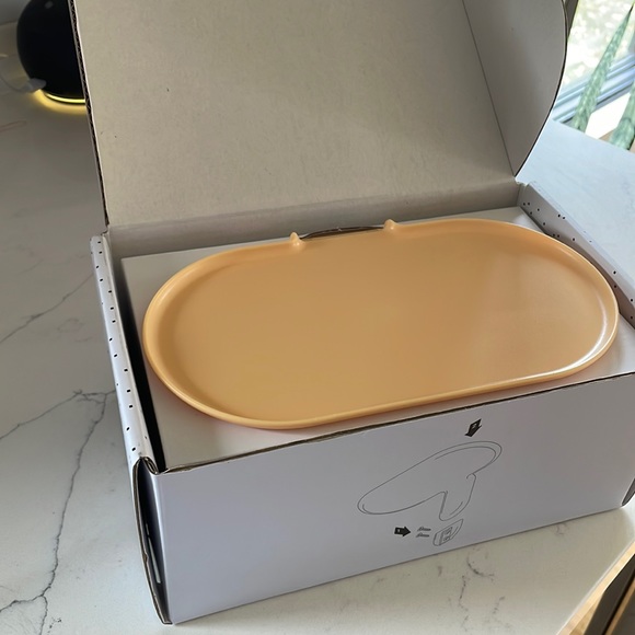 New In-Box Seed Shelf in Yellow - Perfect for Keys, Bedside, Knick-Knacks - Picture 2 of 4